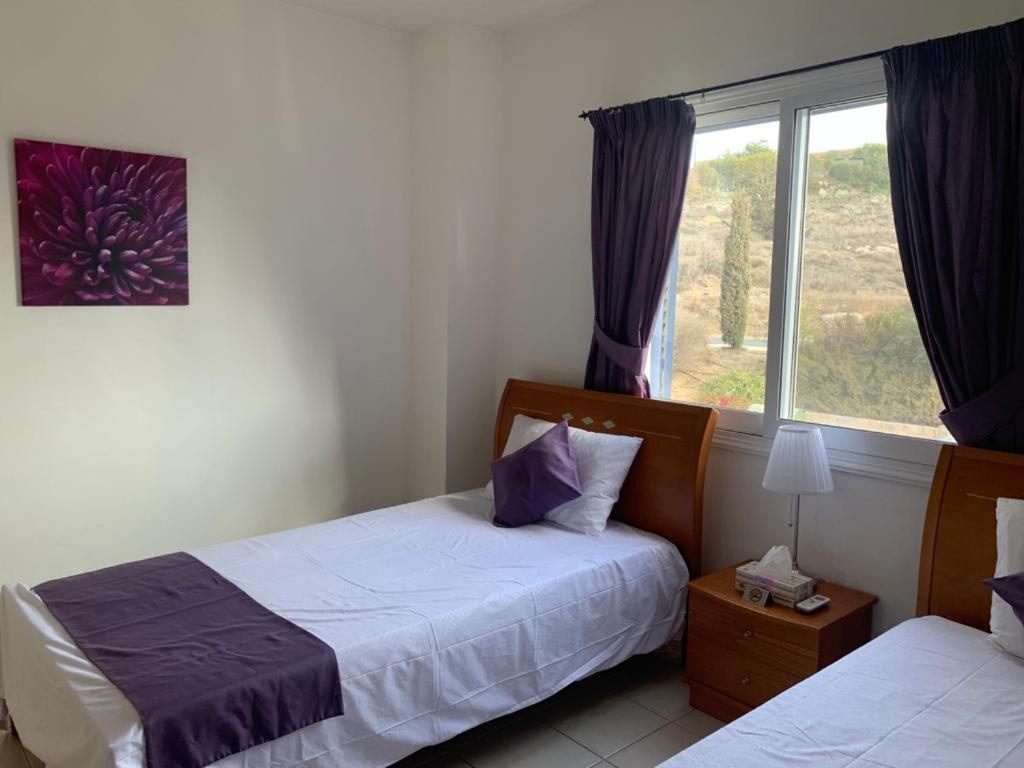 Regina Gardens - Spacious 3 Bed, 2 Bath Maisonette Paphos Extérieur photo