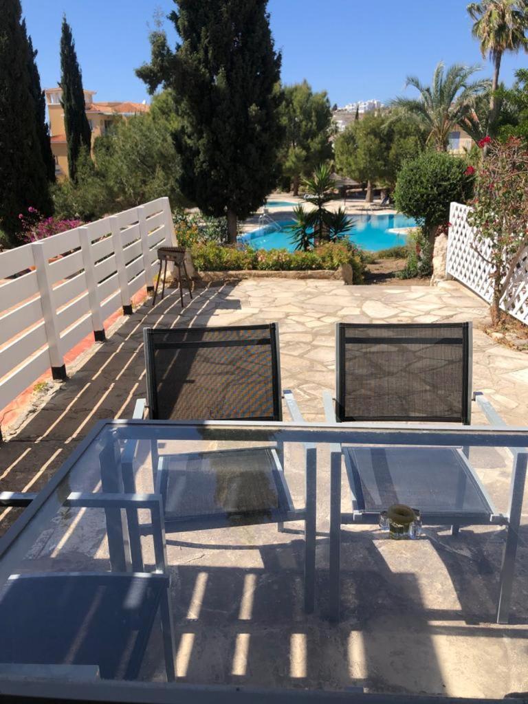 Regina Gardens - Spacious 3 Bed, 2 Bath Maisonette Paphos Extérieur photo