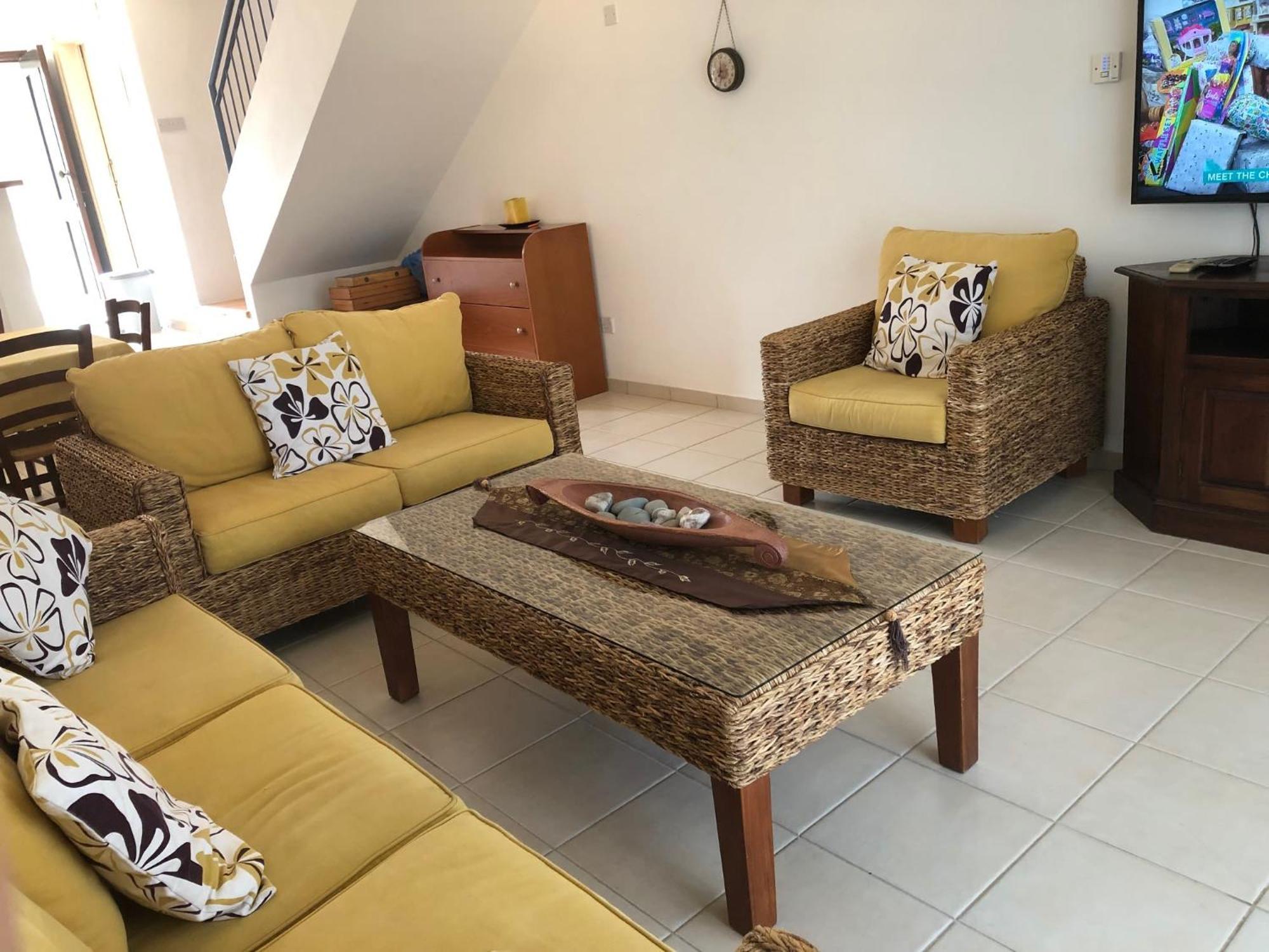 Regina Gardens - Spacious 3 Bed, 2 Bath Maisonette Paphos Extérieur photo