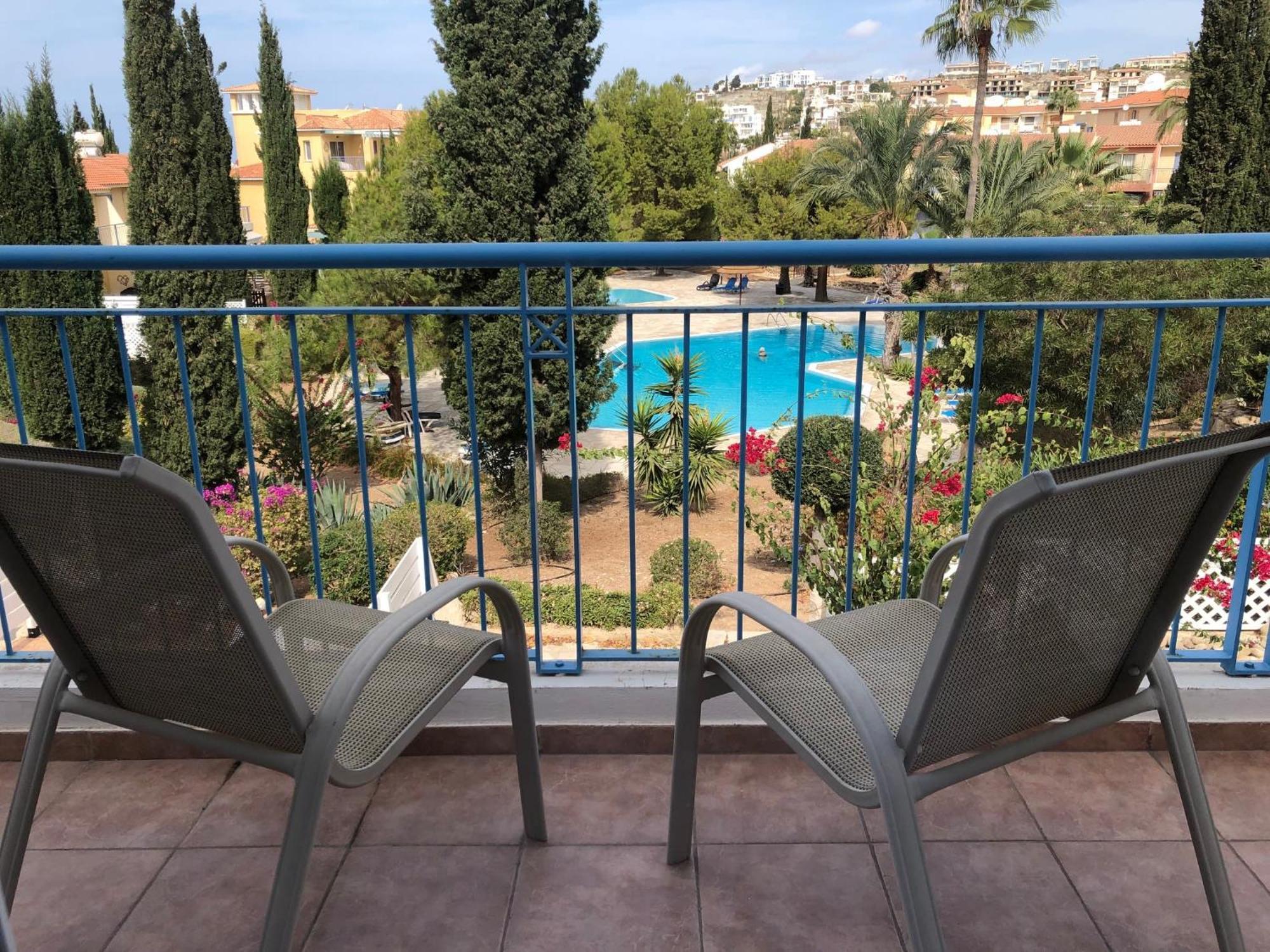 Regina Gardens - Spacious 3 Bed, 2 Bath Maisonette Paphos Extérieur photo